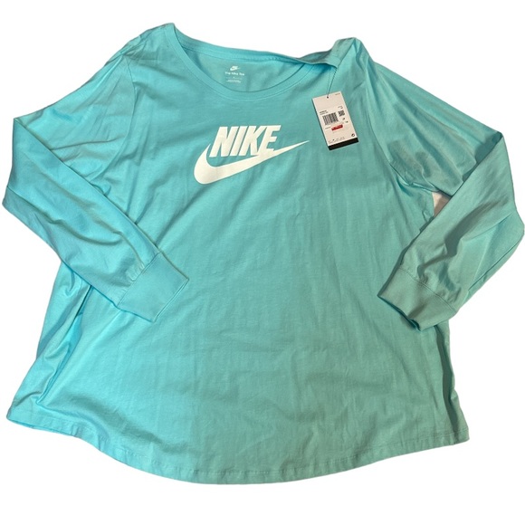 25 pieces total 12 NIKE $1000+ MSRP active clothing bundle - Picture 3 of 7
